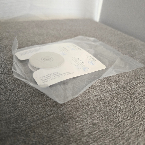 Geek Squad Popsockets Phone Accessory Photo Grip Medua Stand Chat Best Buy - Picture 3 of 3